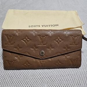 LV Curieuse Long Wallet